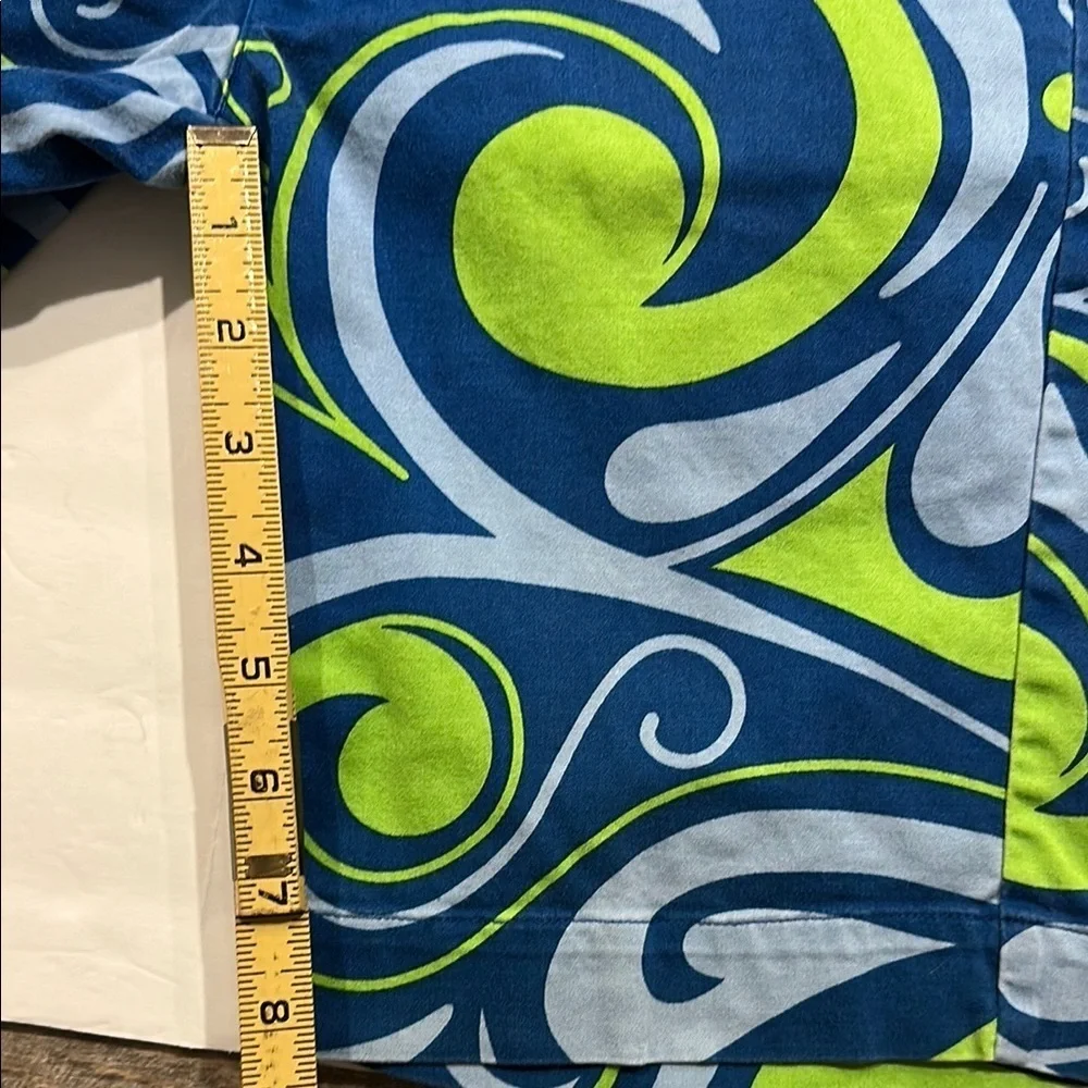 Loud Mouth Vibrant Blue and Green Swirl Pattern Bermuda Shorts Size 26